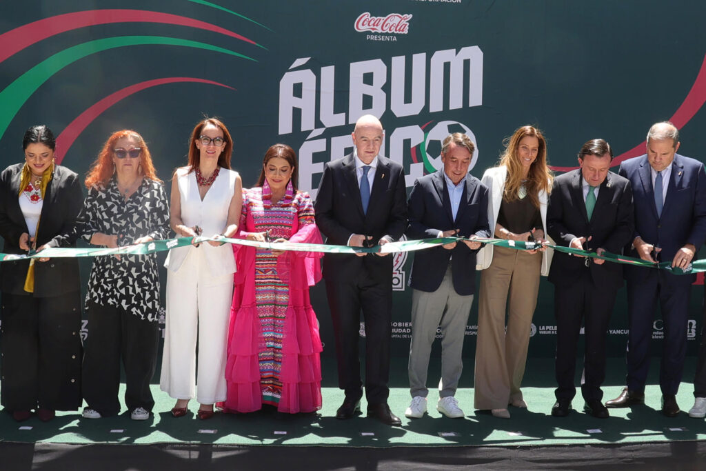 Infantino califica de especial estar en México, donde "se inventó el fútbol"