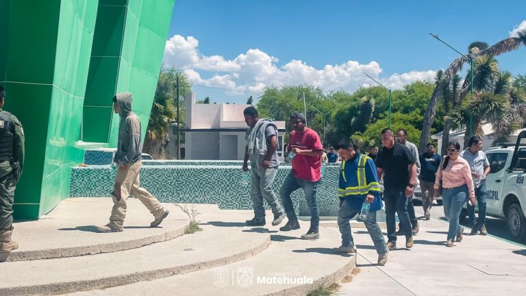 898ef9075f4a4d93bddd0f9eee183c06