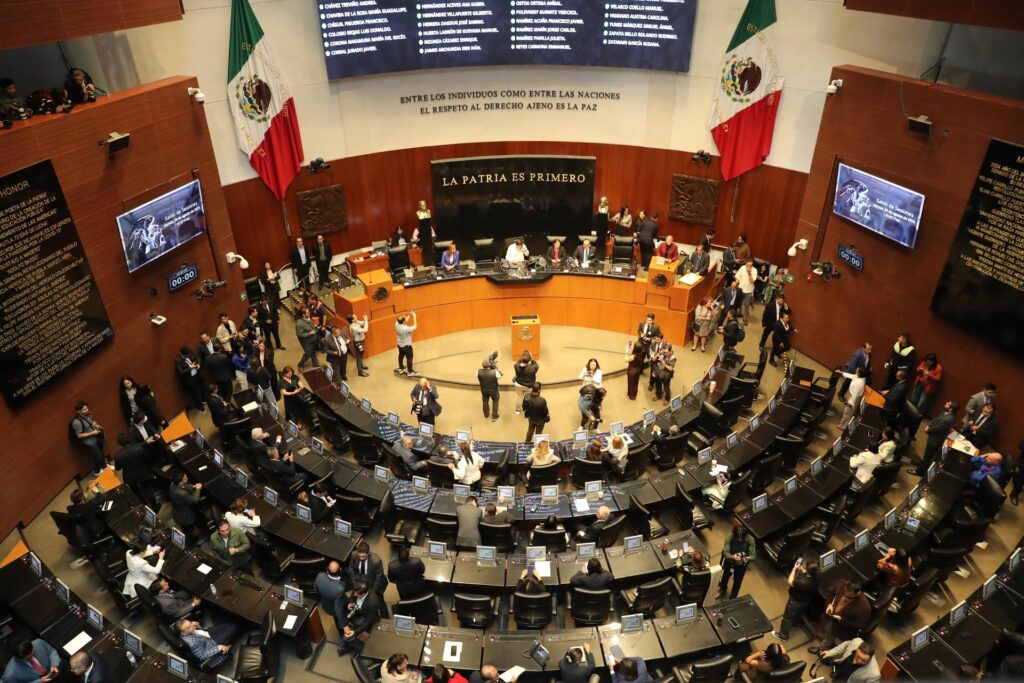 Se inscriben 43 personas, entre ellas seis mujeres, para dirigir Fiscalía General mexicana