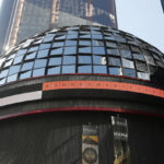 La Bolsa mexicana pierde 2,31 % semanal, liga 5 semanas en rojo y cae a 64.134,9 unidades