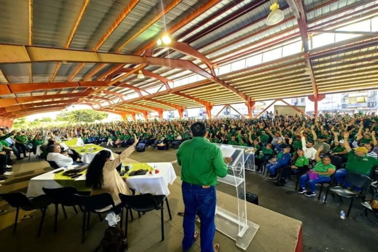 719916c6bd5b42d5a4603d9cf3f5693a