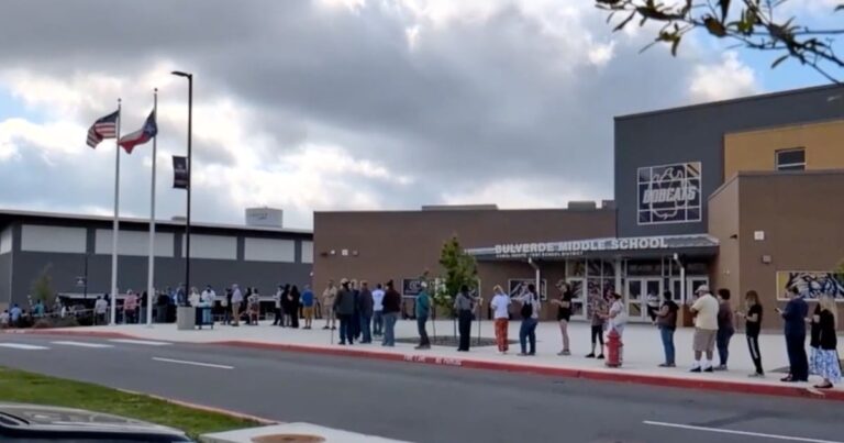 cdbc537498cd4b0fab5ba4d3e7bbc0bc